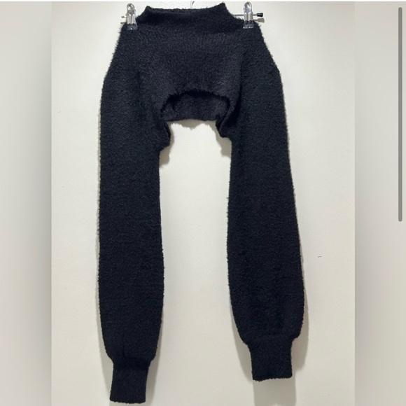 Jet Black Pullover Scarf Arm Warmer
Mock Turtleneck Crop Medium - Picture 3 of 5